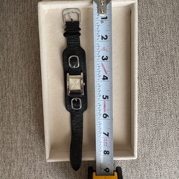 GUESS watch - Picture 3 of 4